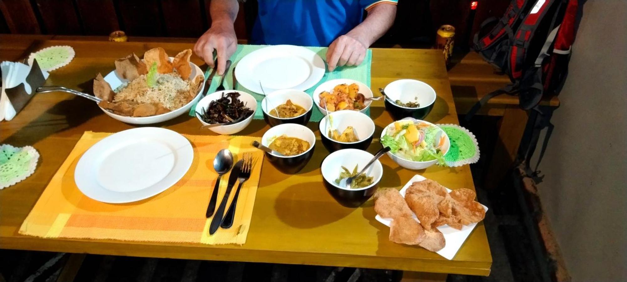 Bed and Breakfast Pick & Go White House Negombo Exterior foto